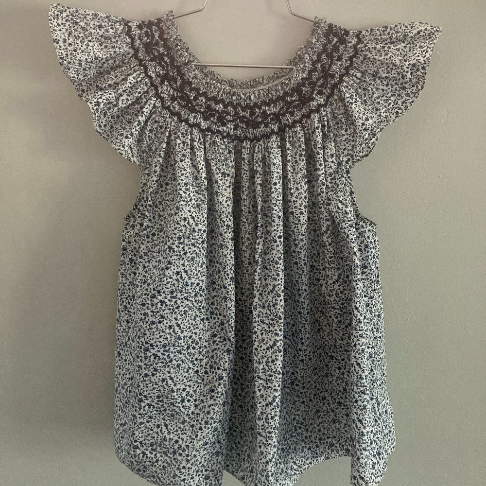 DOEN Floral Print Embroidered Neck Flutter Sleeve Top